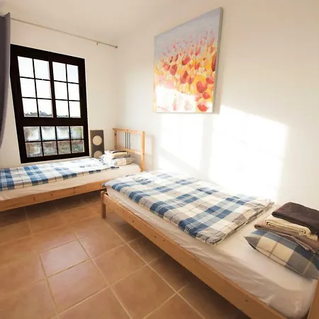 Villatommy Heated Pool, Hottub, Fast Wifi * Lajares