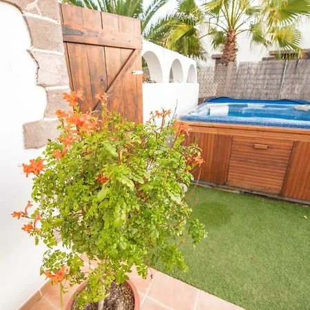 Willa Villatommy Heated Pool, Hottub, Fast Wifi